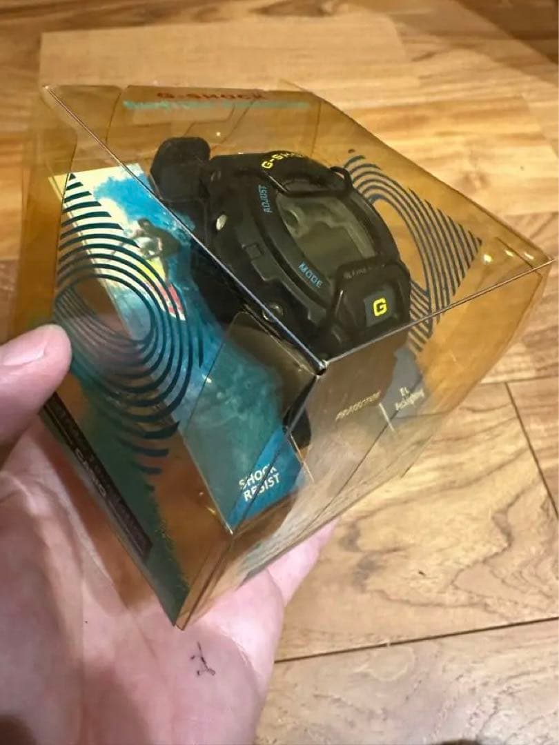 二代目サーフライダーファウンデーション限定DW-6900S-1T G-SHOCK