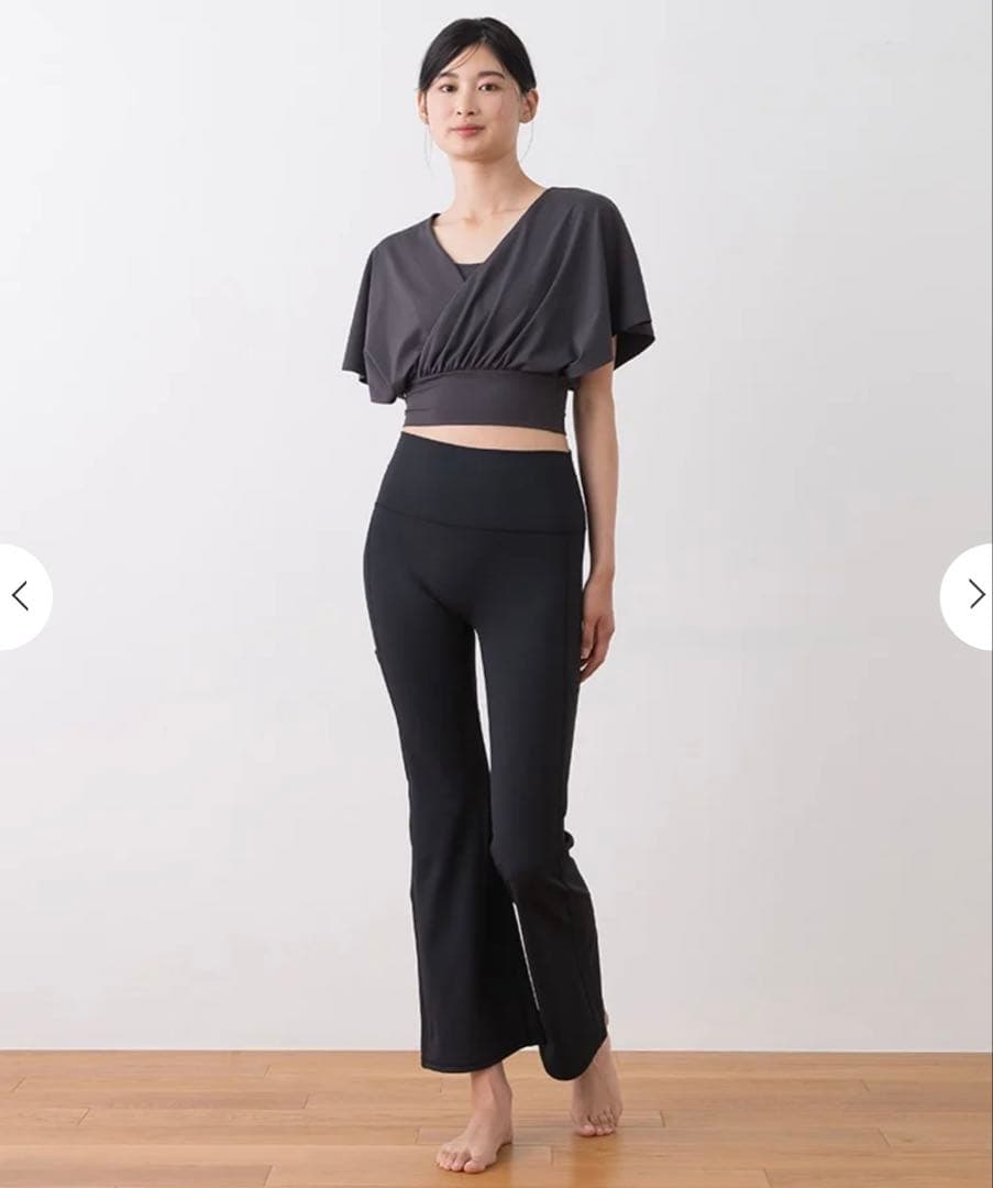 【新品•未使用 】SUKALAユーティリティフレアレギンス 黒 M