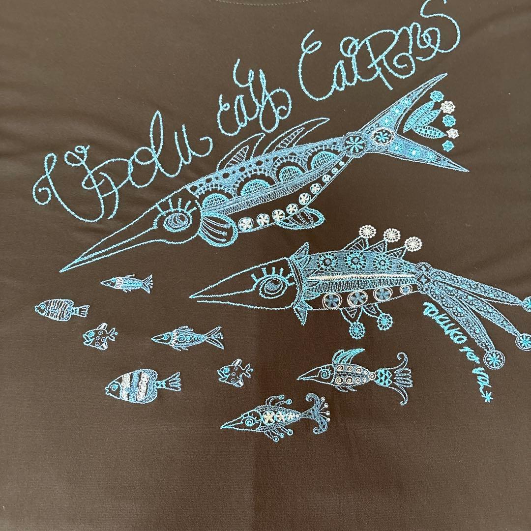 『未使用に近い』⭐️トクコプルミエヴォル⭐️黒地に魚刺繍ラグラン裾フリルチュニック❣️