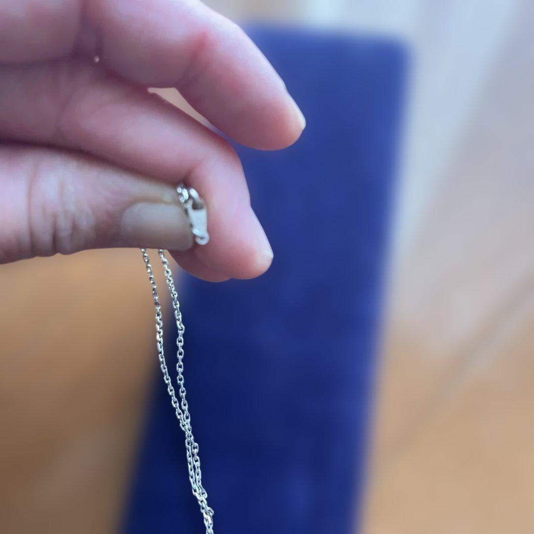 半*い様 シルバーペンダントネックレス 青色ストー５０年前　名前彫ってあります。