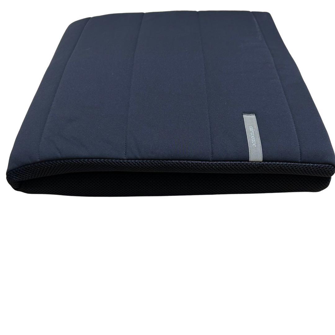 airweave 座クッション ブラック ほぼ新品 美品 エアウィーヴ 中古