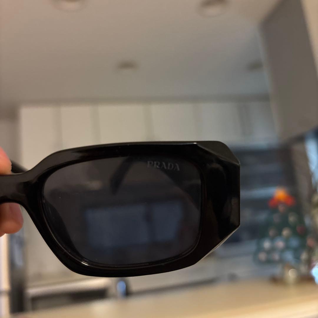 PRADA ブラック サングラス オクタゴナル