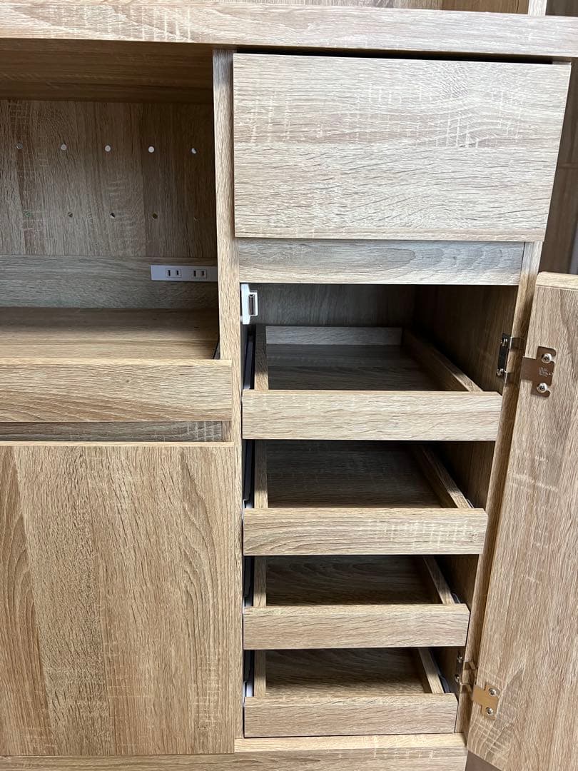 【最終値下げ】LOWYA 食器棚