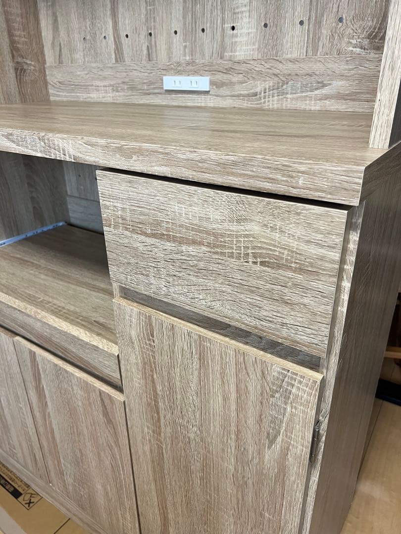 【最終値下げ】LOWYA 食器棚