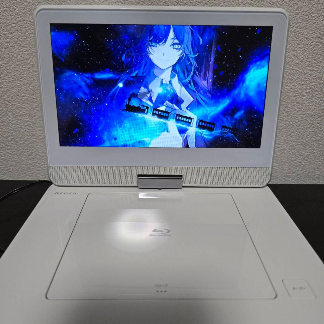 ヨシ本日限定値下げTOSHIBA REGZA レグザポータブルプレーヤー