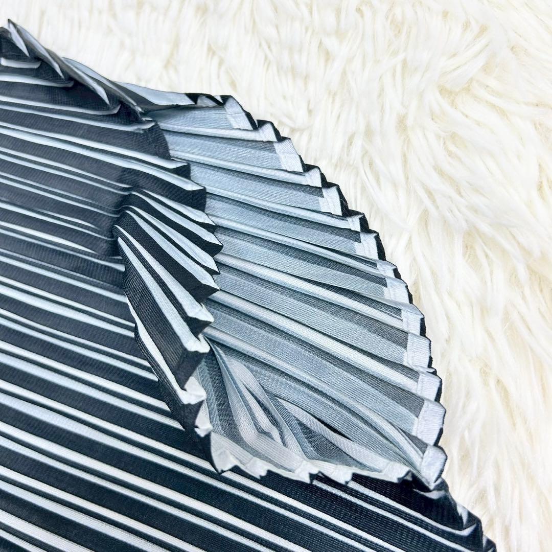 良品　プリーツプリーズ　チュニック　総プリーツ　ストライプ　グレー　3