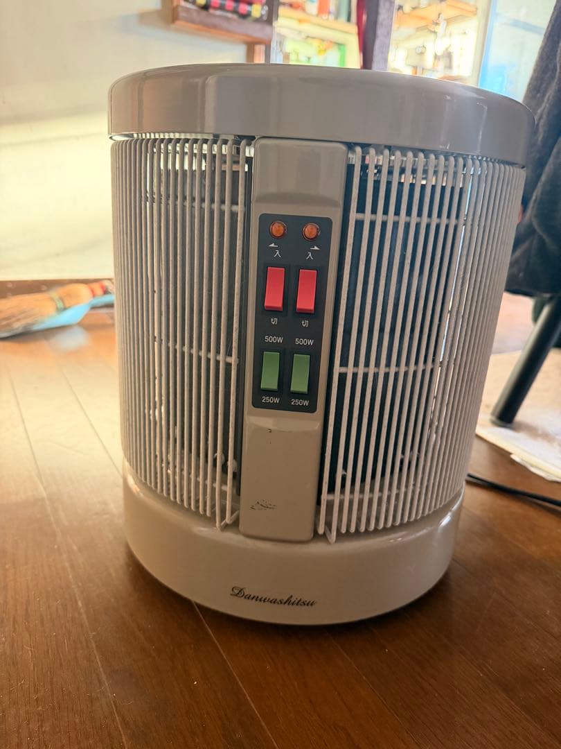 【値引き】暖話室 1000型 ベージュ パネルヒーター DAN1000-R16