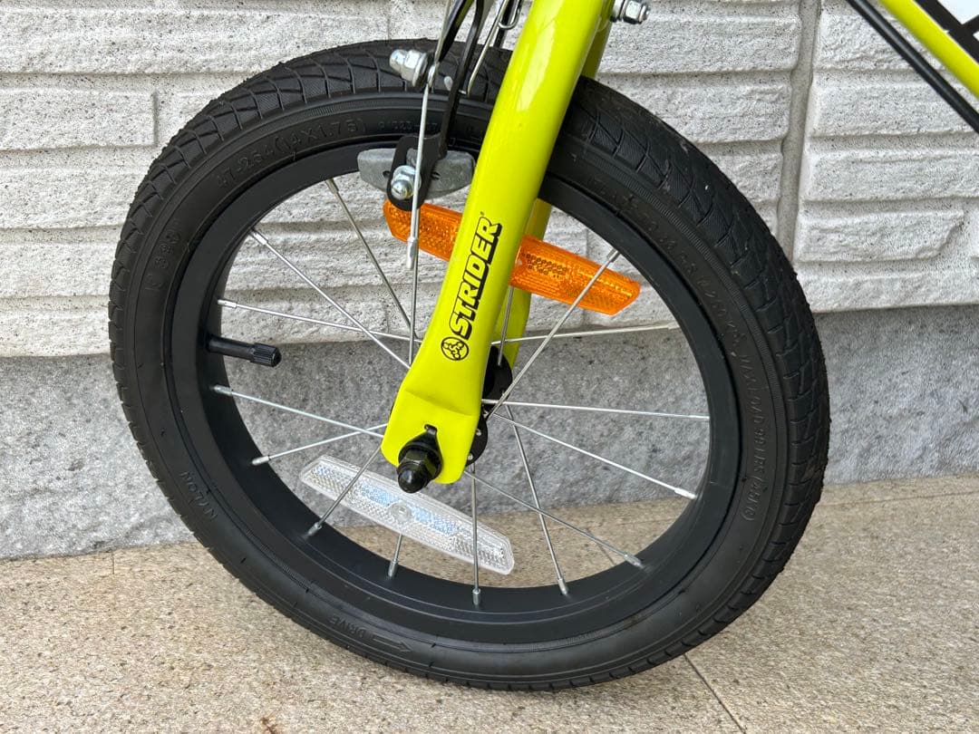 ストライダー14インチ ライムグリーン