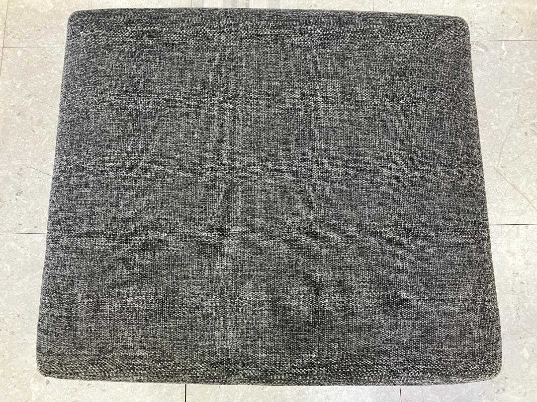 NOYES 2人掛けソファ 片側アーム オットマン付き グレー