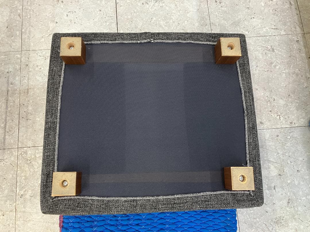 NOYES 2人掛けソファ 片側アーム オットマン付き グレー