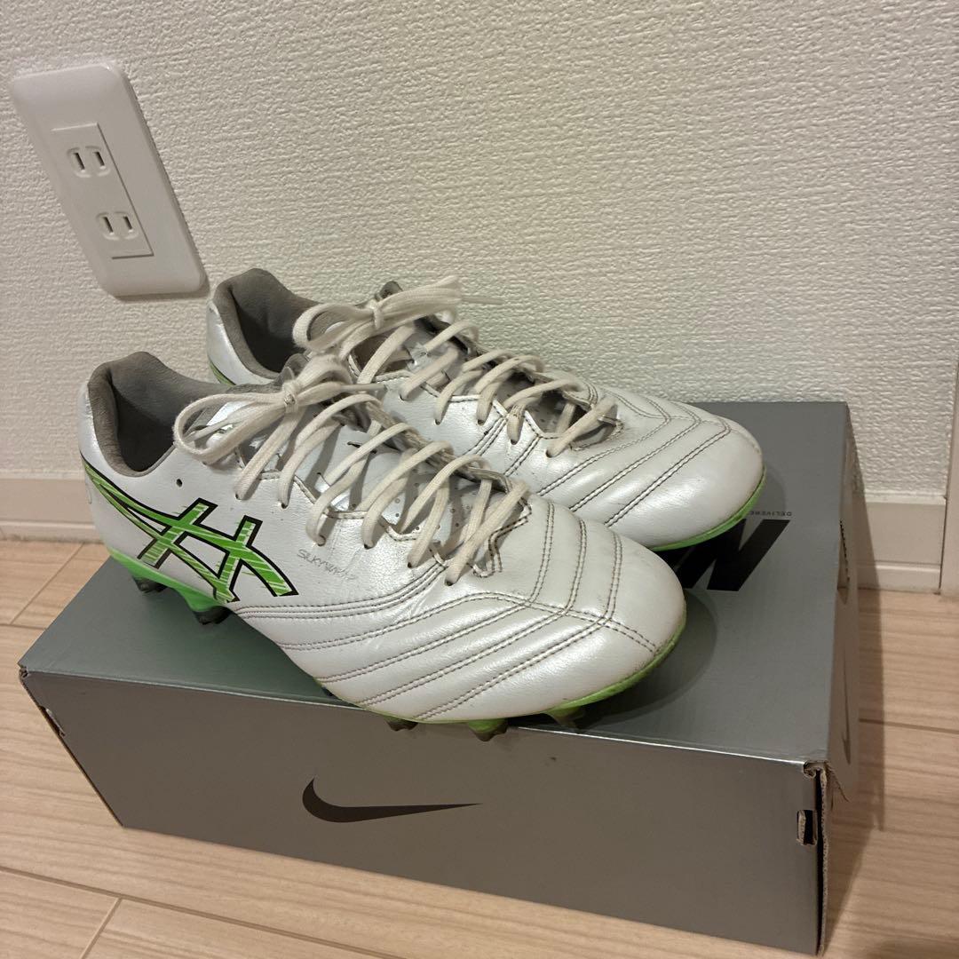 サッカースパイクアシックスds light xfly pro6