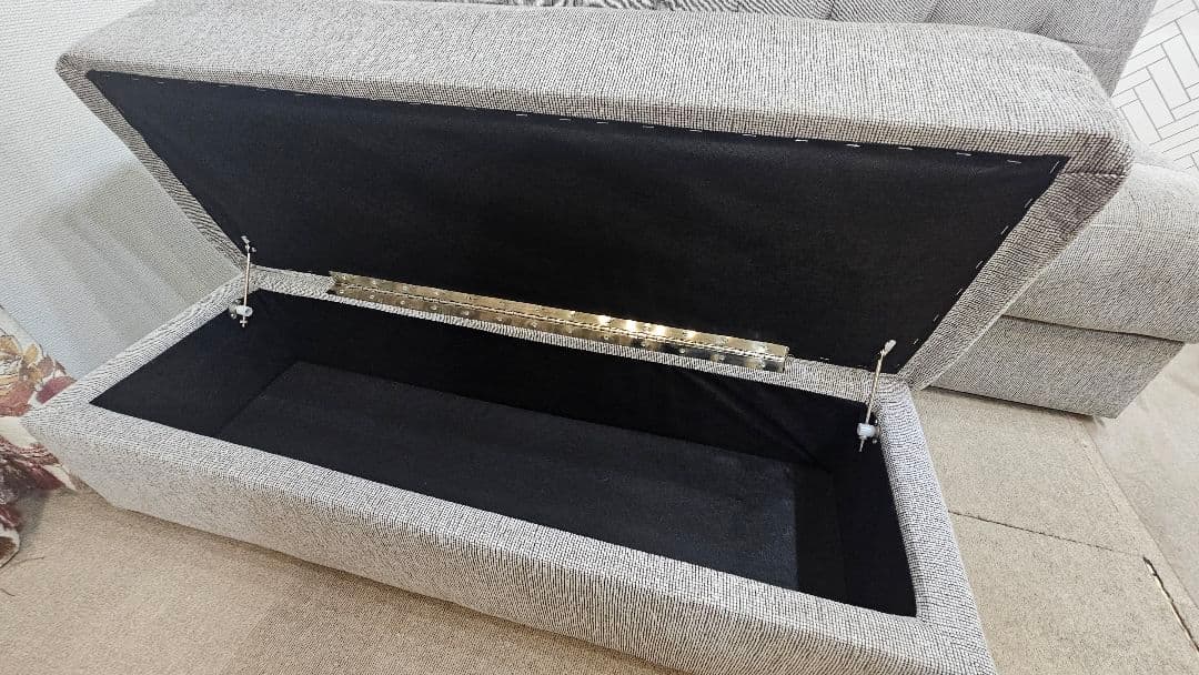 たっぷり収納付きソファーベッド(２～3人がけ、中古品)