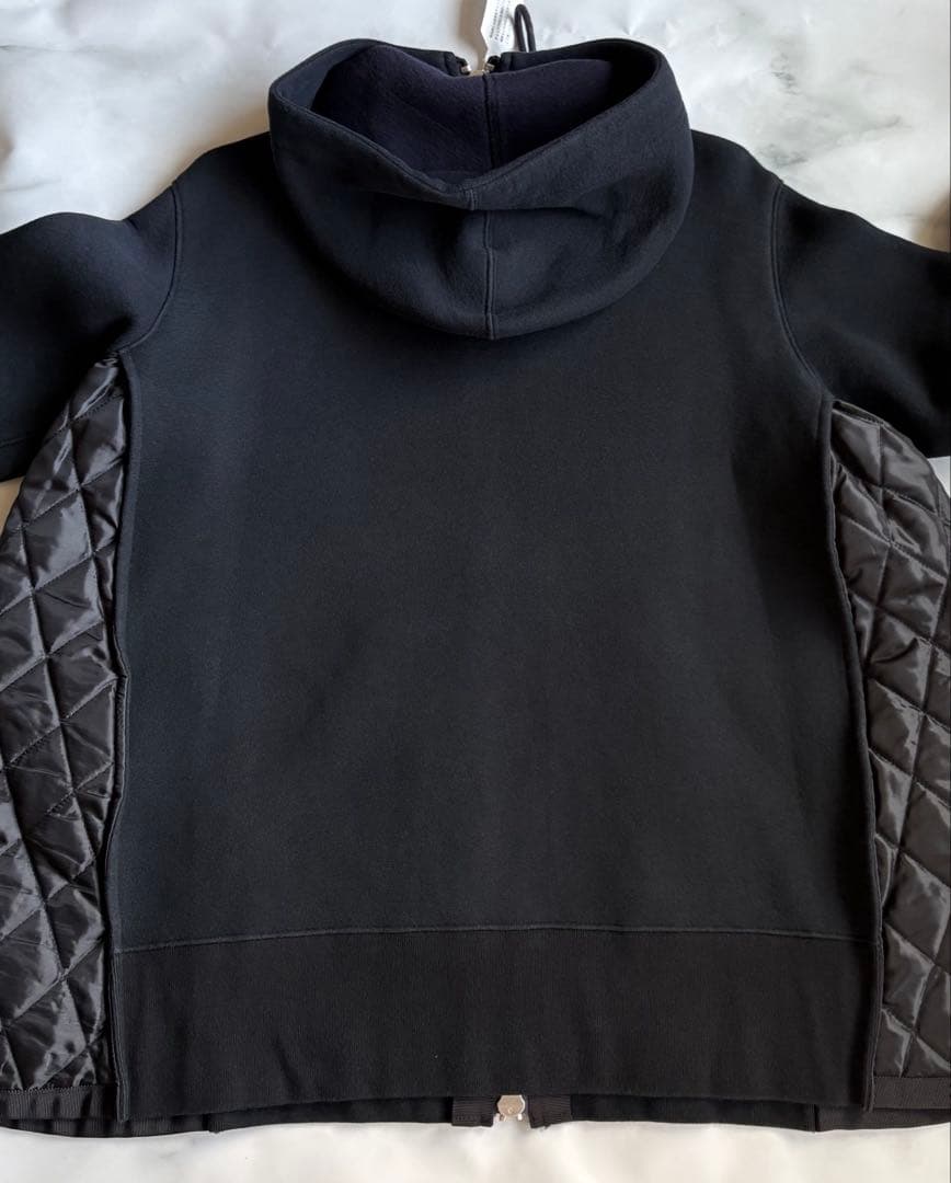 あ*ん様 SACAI サカイ ブラック×ネイビー パネルキルティング パーカー