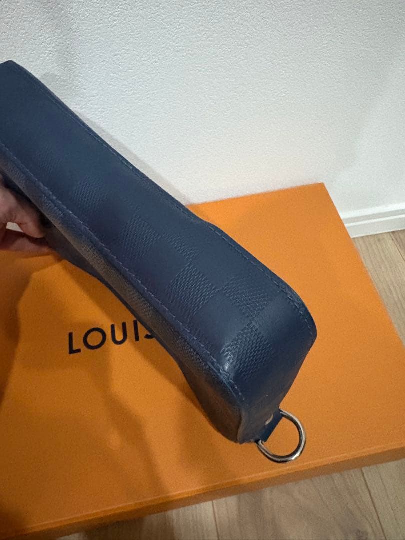 写真追加　ルイヴィトン　トリオメッセンジャー