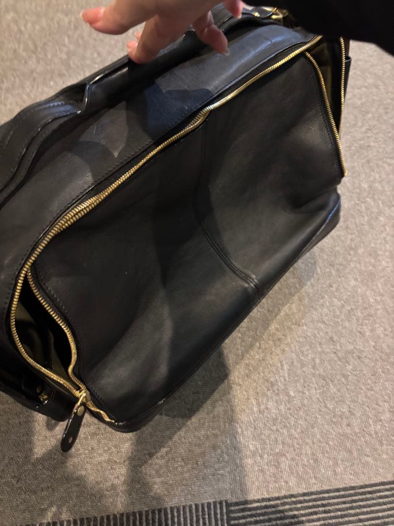 ブラックレザービジネスバッグ　鞄　いたがき