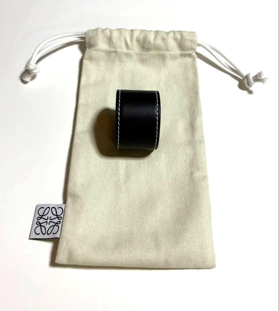 LOEWE レザーバングル　スラップ ブレスレット　ロエベ