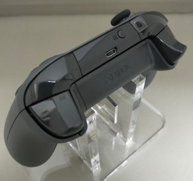 xbox one コントローラー ストームグレイ限定モデル 未使用 日本未発売