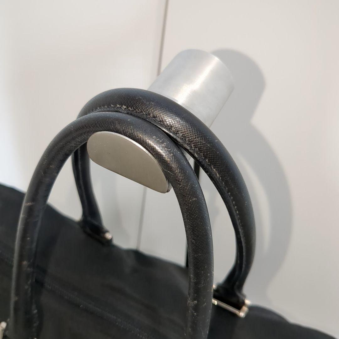 プラダ ボストンバッグ 三角ロゴ 希少色 ブラック レザーハンドル 大容量