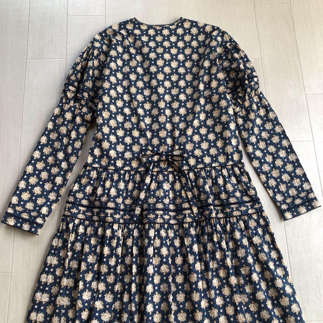 ワンダフルワールド 花柄 ピンタック マトンスリーブ 紺色 ワンピース