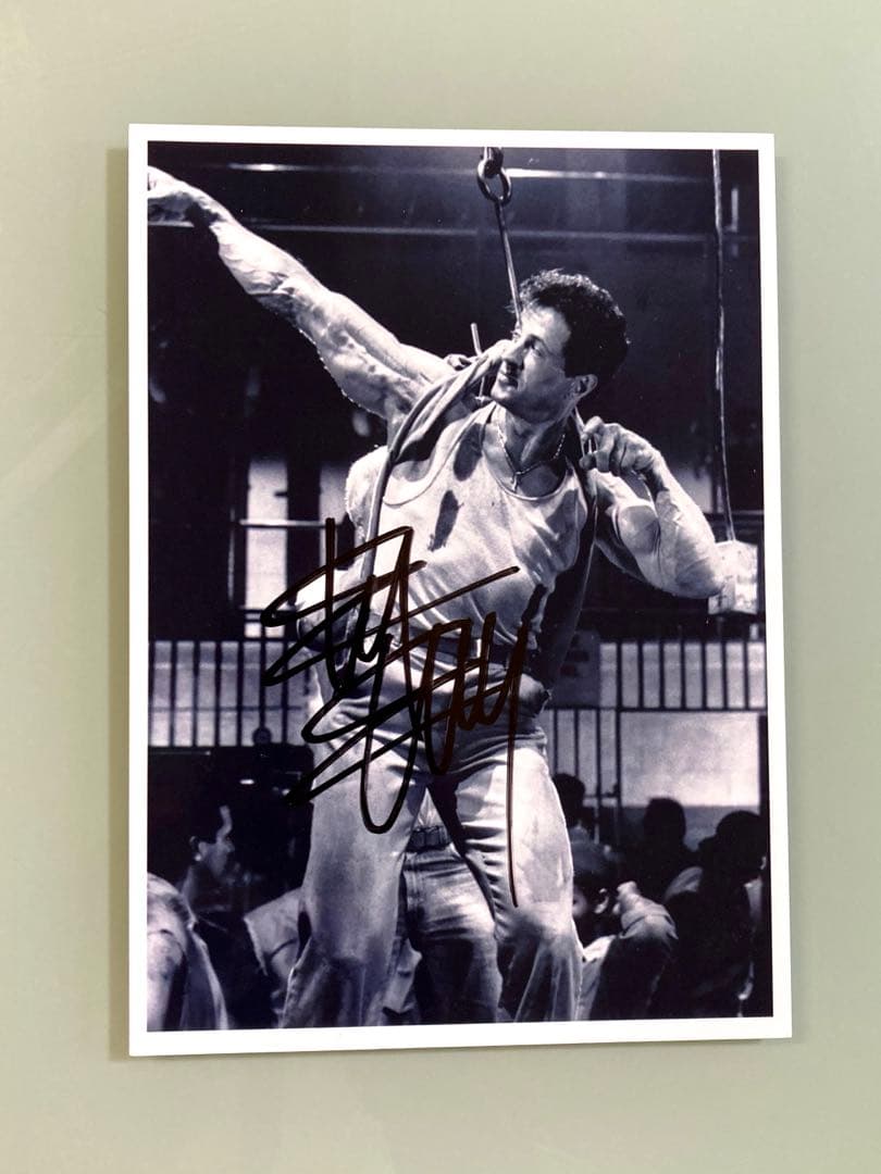 シルヴェスター・スタローン直筆サイン入り2Lサイズ写真…ロッキー