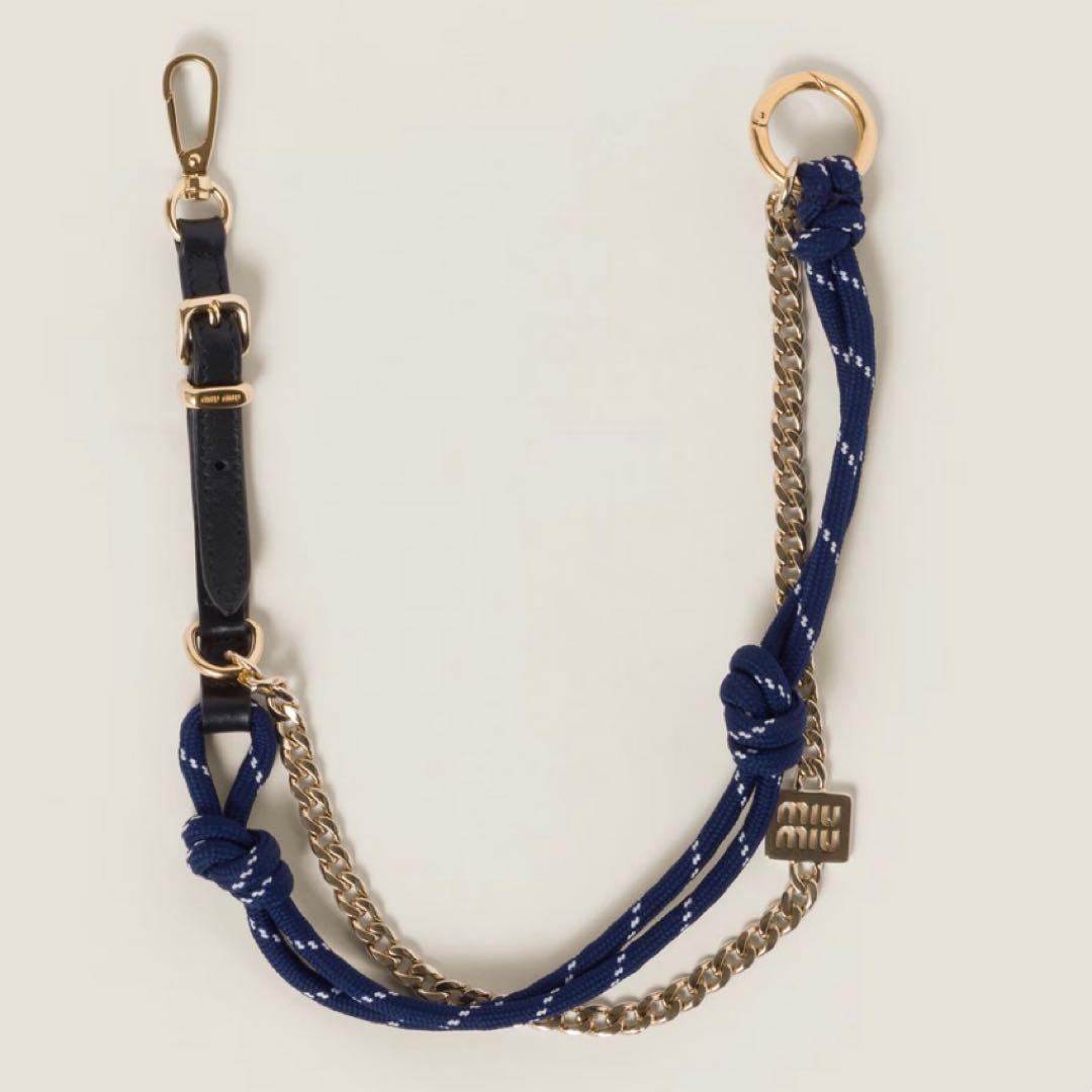 miumiuレザーxコードxメタル トリック バッグチャーム