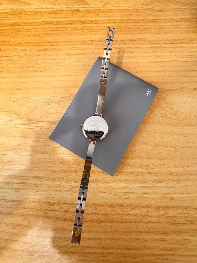 スタージュエリー　ソーラー腕時計