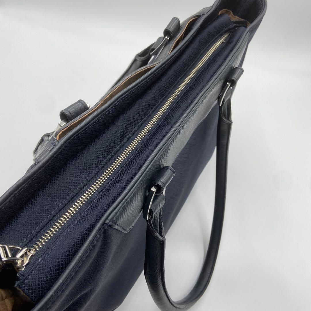 希少　ペッレモルビダ　ヘンリーコットンズ　ビジネスバッグ　レザー　ネイビー