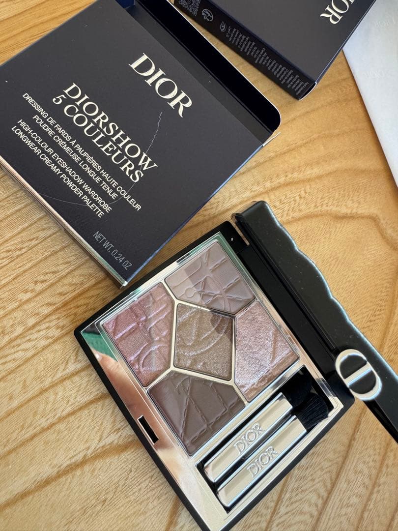 Dior ディオールショウサンククルール 647 シルクトープ新品未使用品