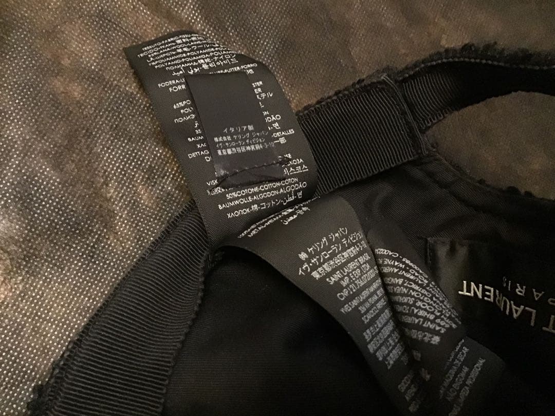 イブサンローラン　ディビジョンSAINT LAURENT PARISキャップ