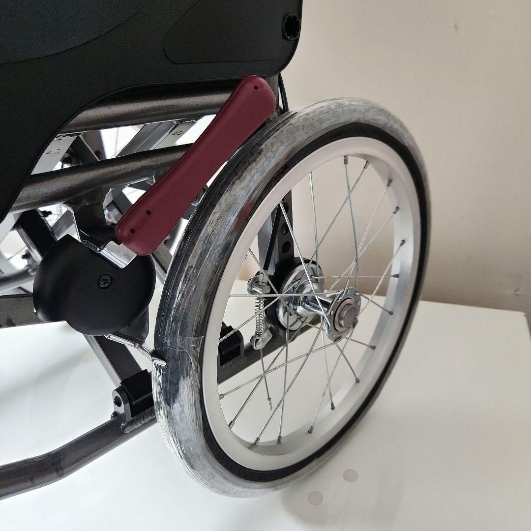 カワムラサイクル　介助用　ノーパンクタイヤ　車椅子　KMD-A16-40