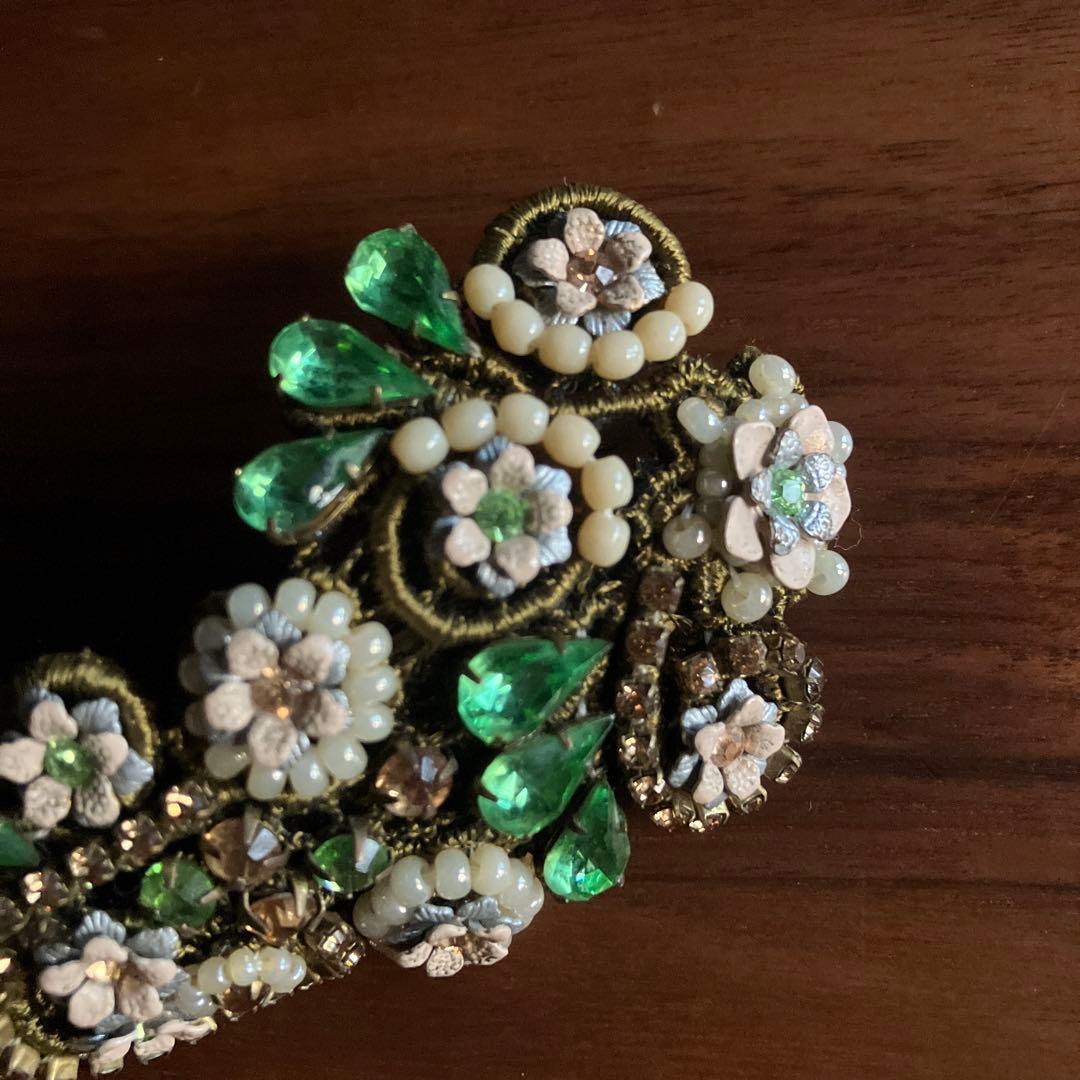 ミハエルネグリン　バレッタ　グリーン系