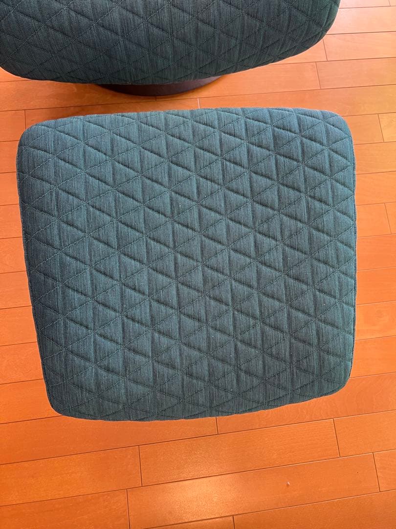 カリモク　ザ　ファースト　オットマン付　直接手渡しのみ　引き取りに来れる方限定