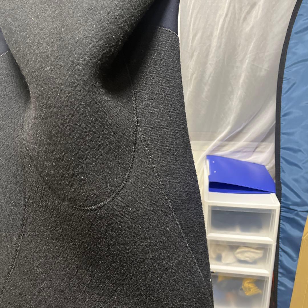ウエットスーツ　　メルガリクソン