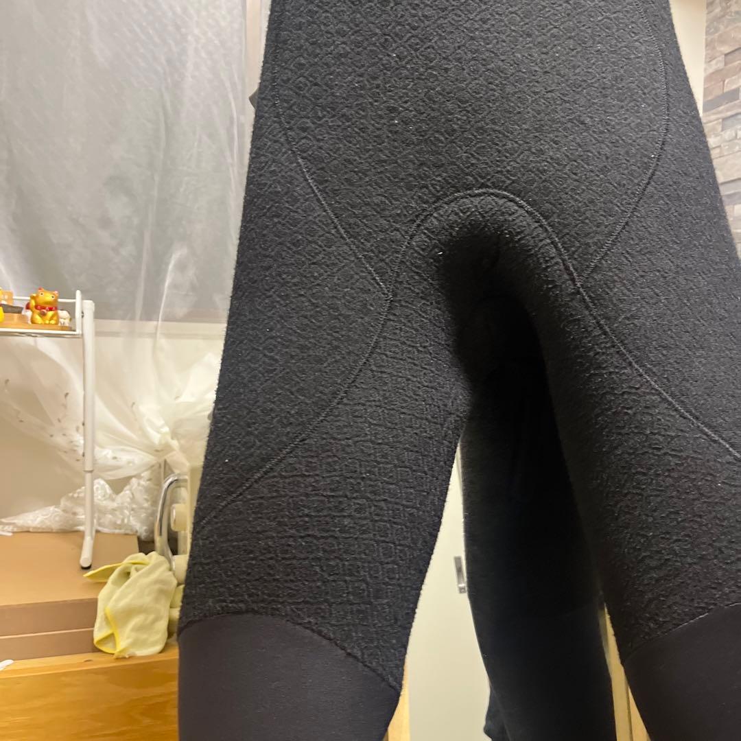 ウエットスーツ　　メルガリクソン