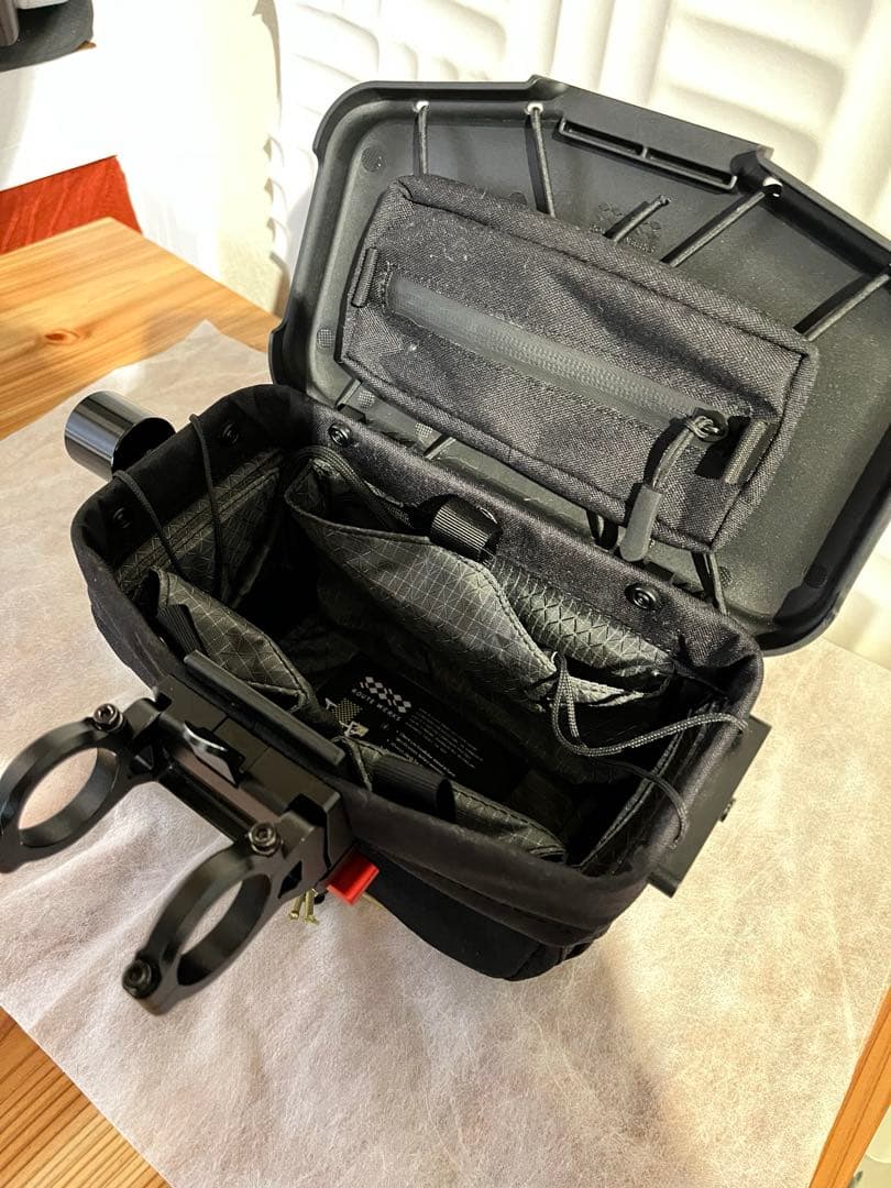 【中古美品】ルートワークス　ハンドルバーバッグ　ブラック