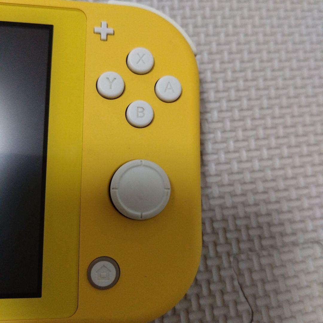 任天堂　スイッチライト　イエロー