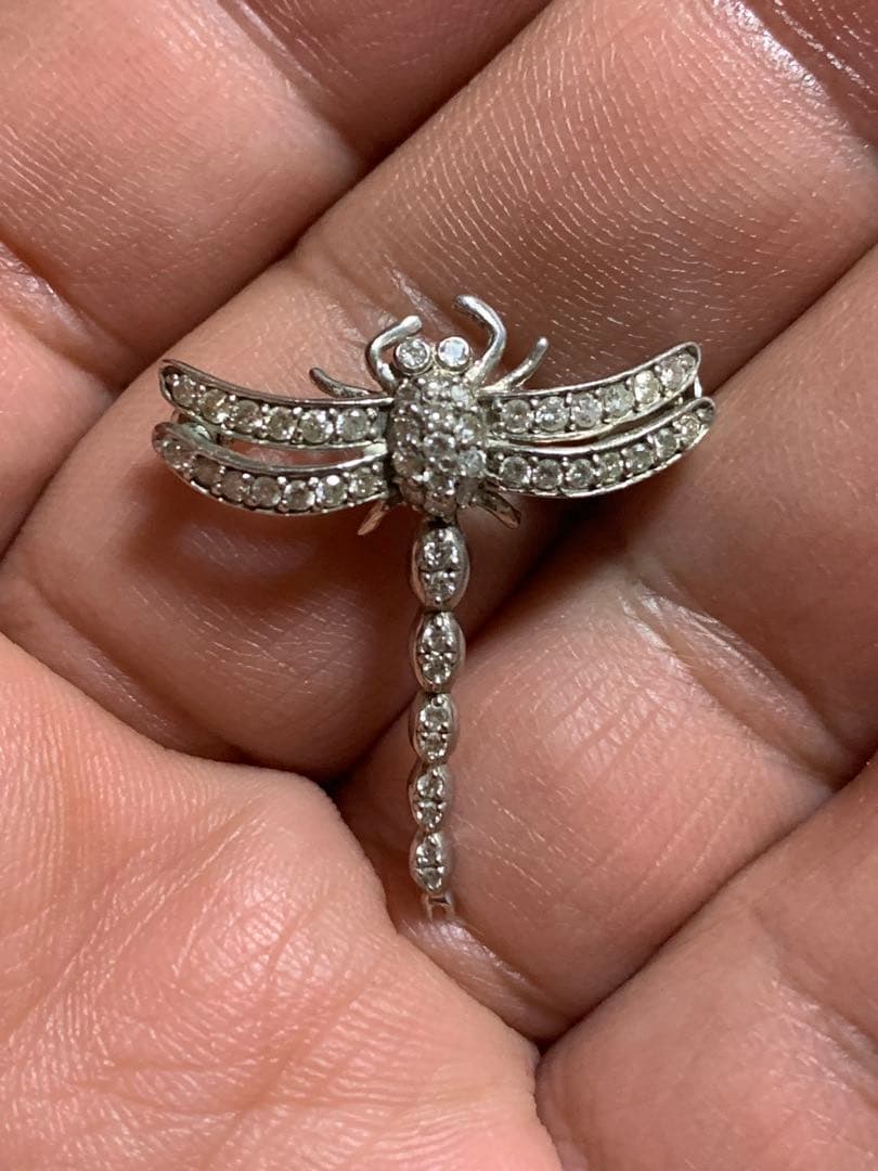 トンボ型シルバーブローチ ペンダントトップ　K18WG 0.5カラット