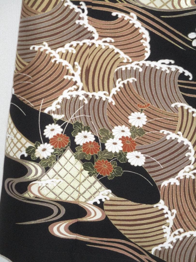 Ｌ～2Ｌサイズ　黒留袖からの着物リメイクドレスです 　着丈１２０cm