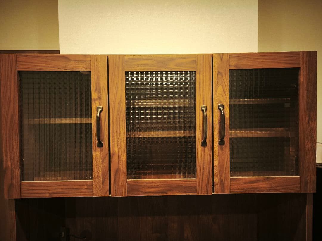 ウッド調 キッチン収納 食器棚 ガラス扉付き