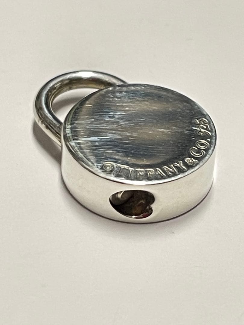 Tiffany & Co.ラウンド パッド ロック チャーム プッシュ ❤︎