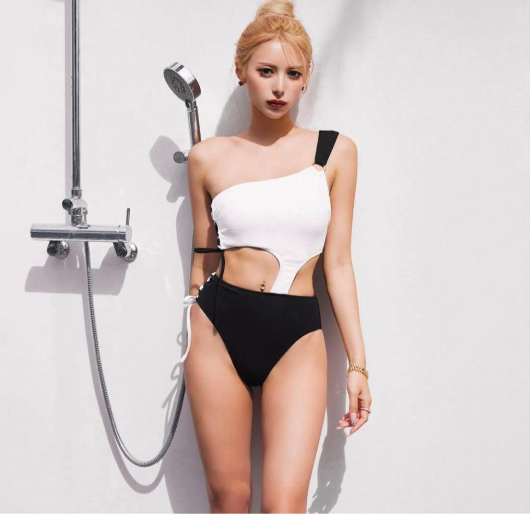 アレンシー　水着