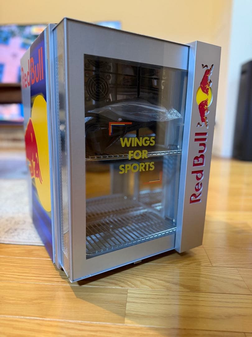 【未使用】Red Bullレッドブル小型冷蔵庫 限定非売品 ショーケース
