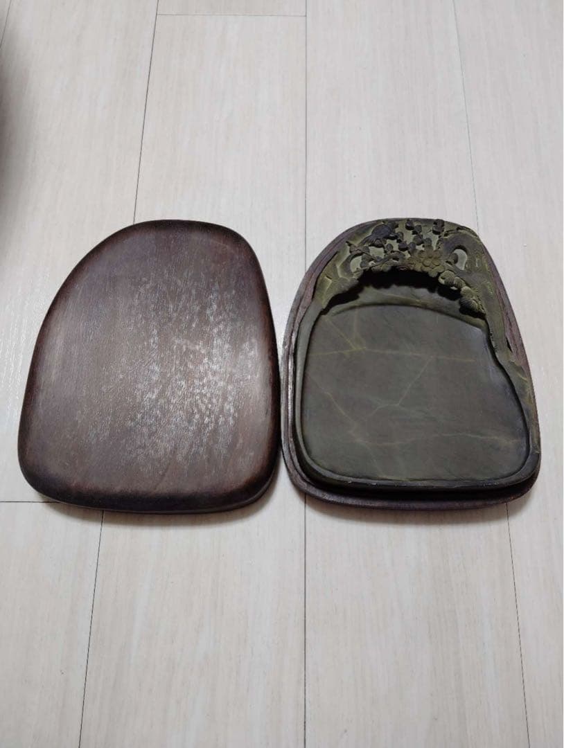 硯【端渓硯　青花・蕉葉白・火捺・金綫など】◆ 8.5吋◆上質箱◆旧老坑水巌坑美石