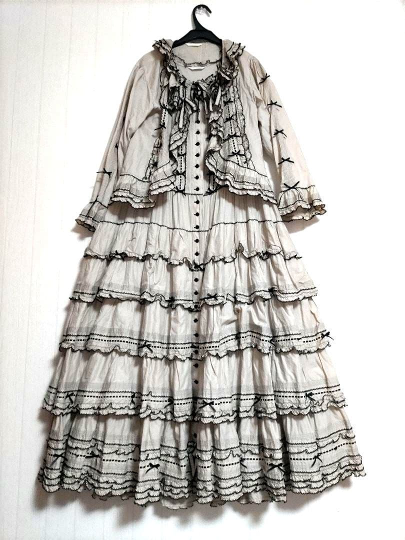 ピンクハウス【阪神限定】ベージュ✖黒セットアップ