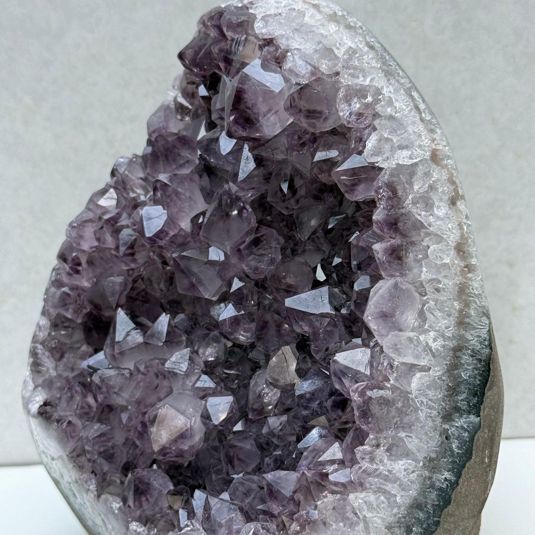 1.4kg! 大きめ アメジストドーム ジオード 紫水晶 風水 天然石