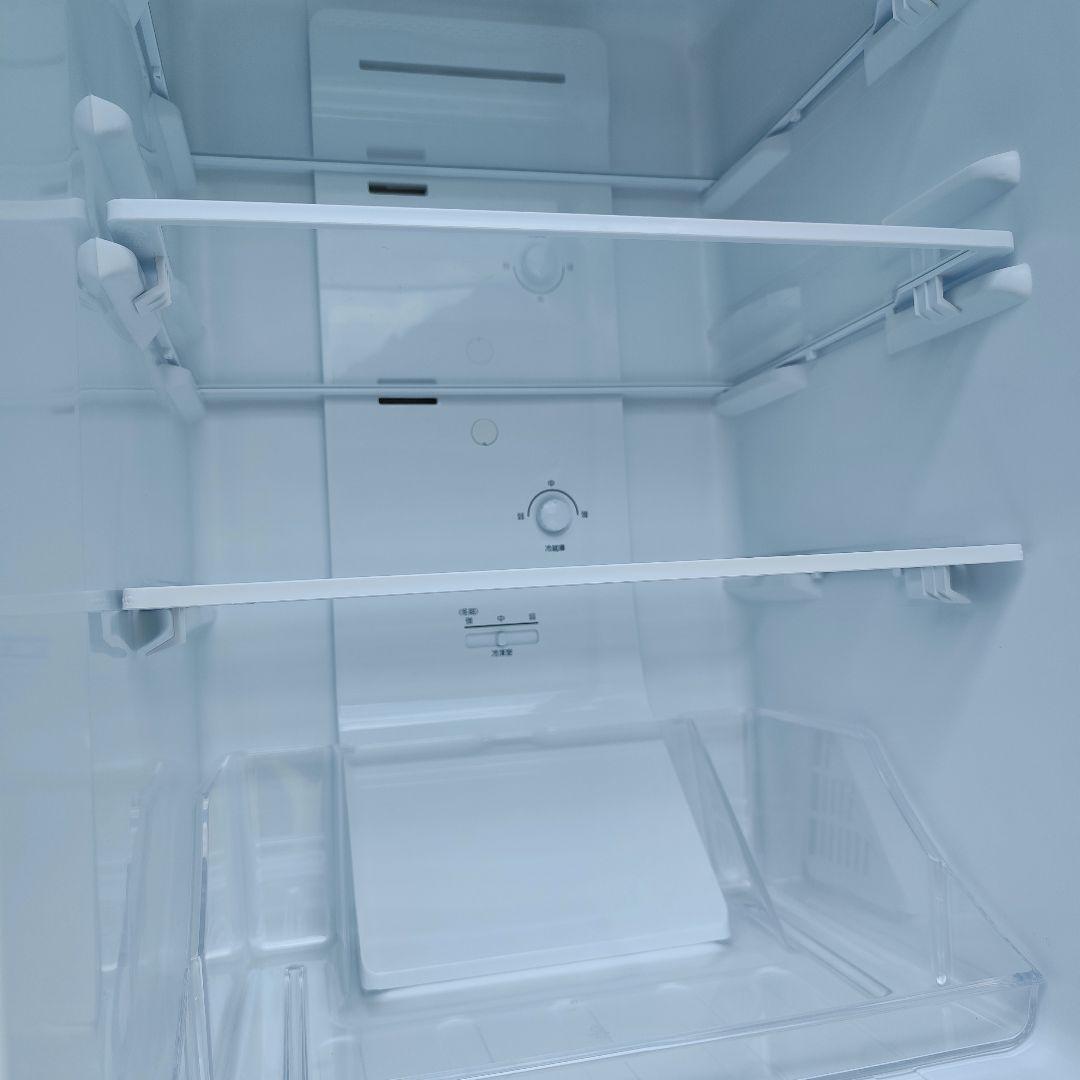 カラー　高年式2024年製ヤマダノンフロン冷凍冷蔵庫 YRZ-F15LK