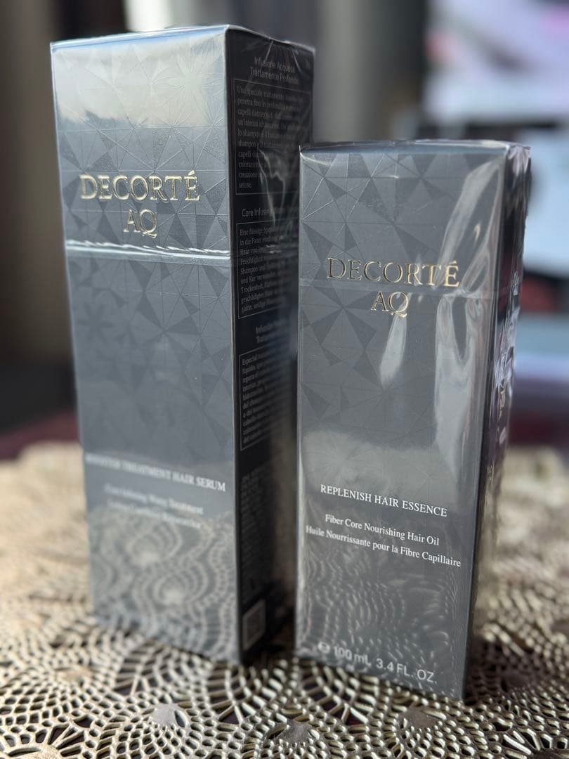 コスメデコルテ　ブースティングトリートメントとヘアエッセンス