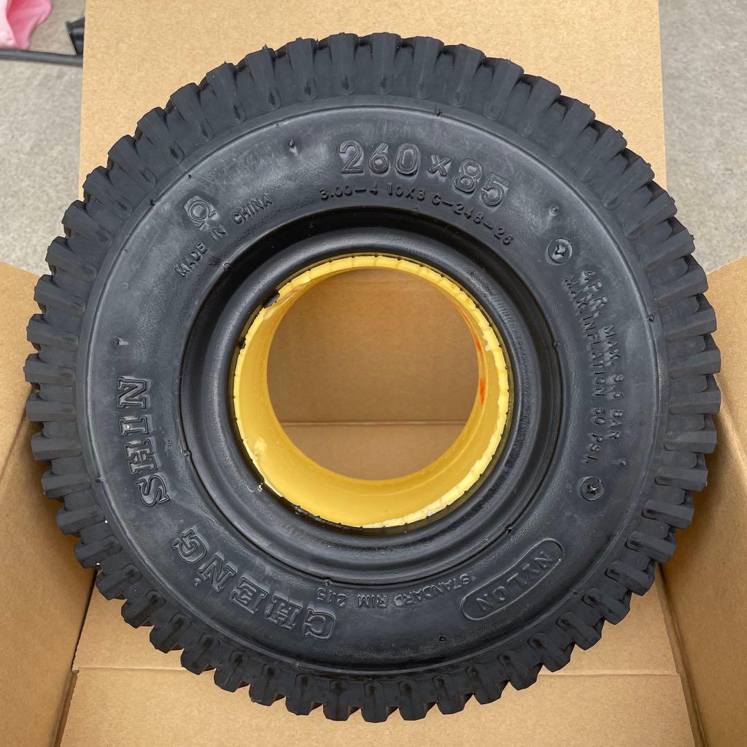 送料無料【新品】ノーパンクタイヤ2個セット スズキセニアカー用