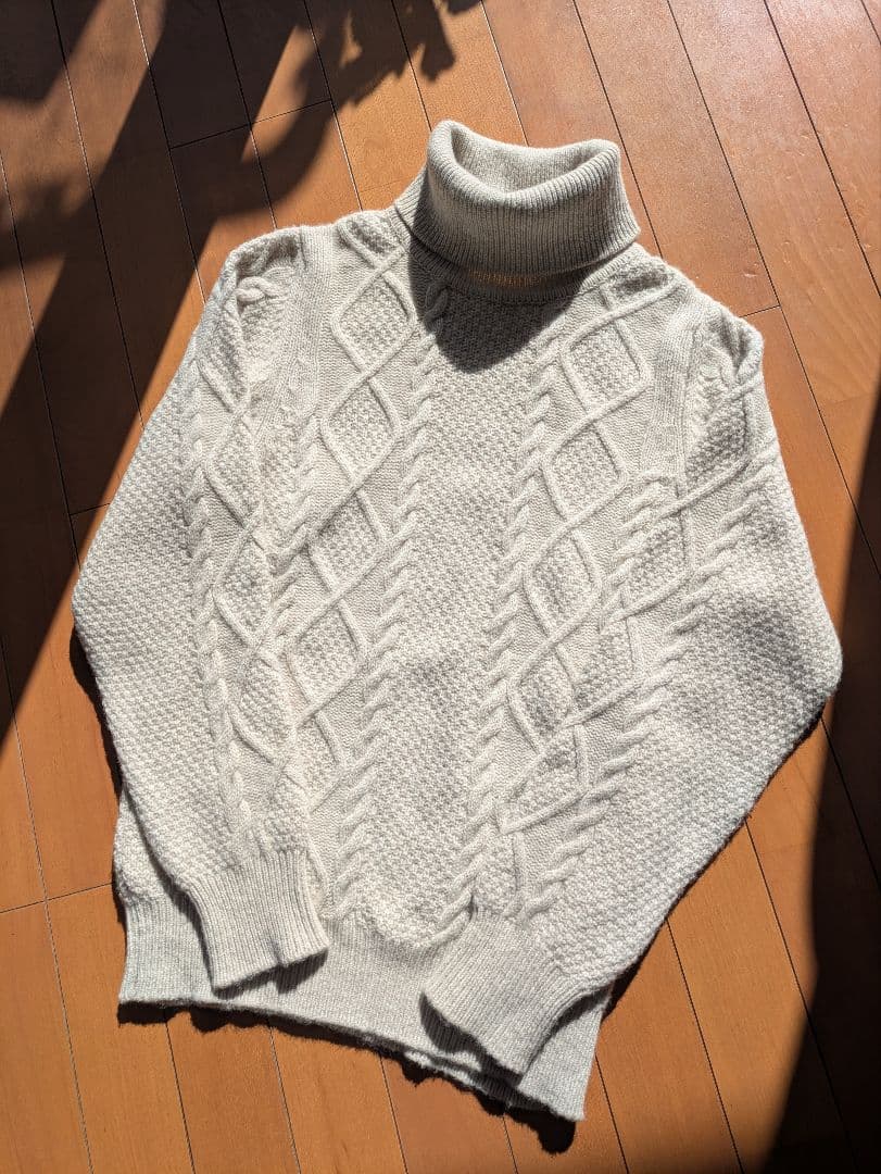 英国伝統 最上級素材 William Lockie タートルネック ニット