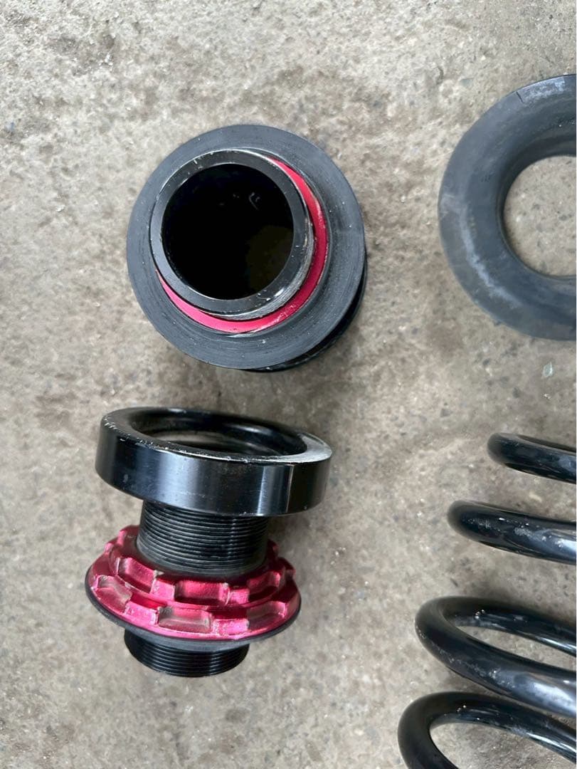 パーツ DAMPER ZZR DAA-NHP10 TOYOTA AQUA